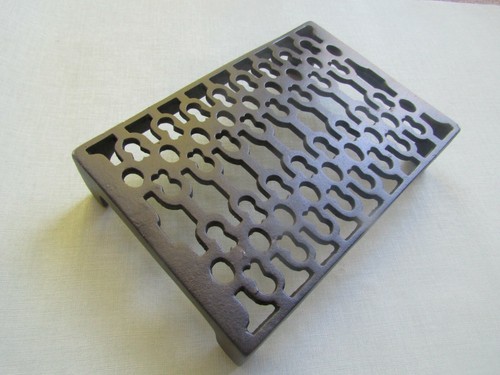CAST IRON OLD RETRO VINTAGE RUSTIC AIR VENT VENTILATION AIR BRICK GRILLE COVER - Picture 6 of 16