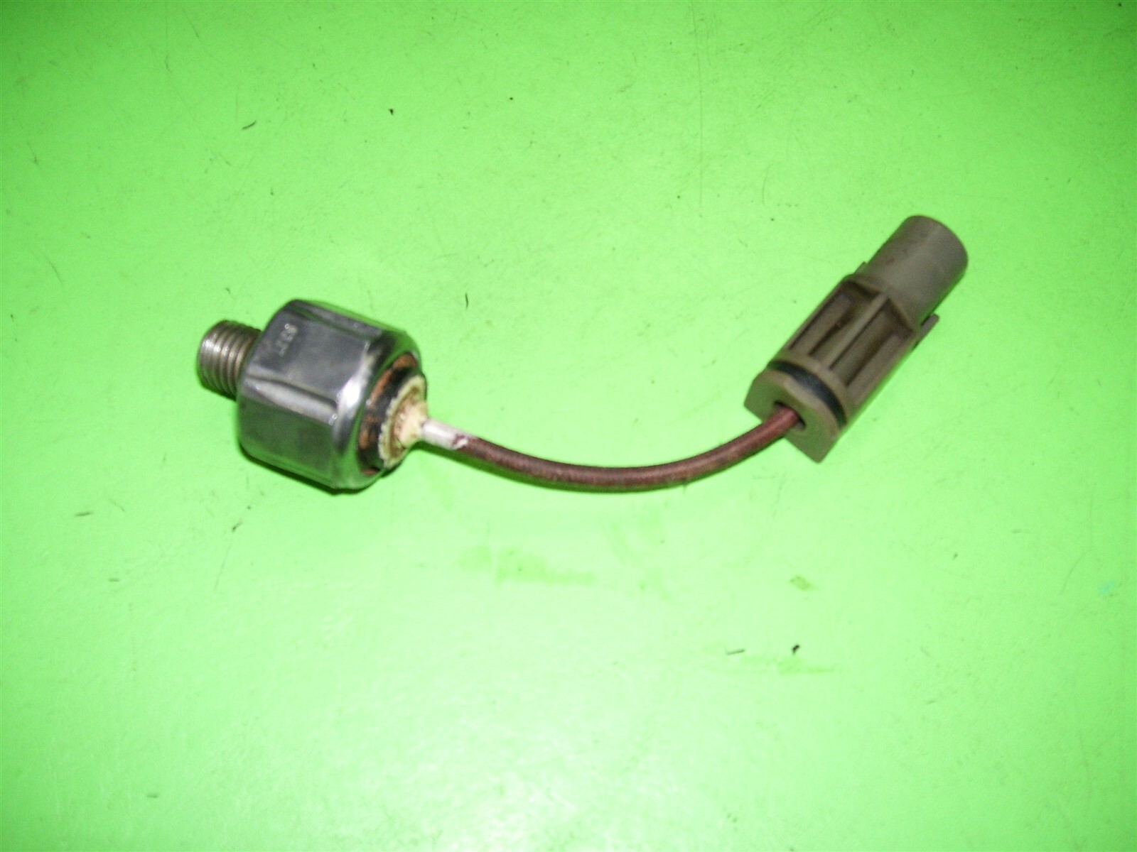 85 Nissan 300ZX Z31 E4N71B Automatic Transmission Pressure Sensor 532T