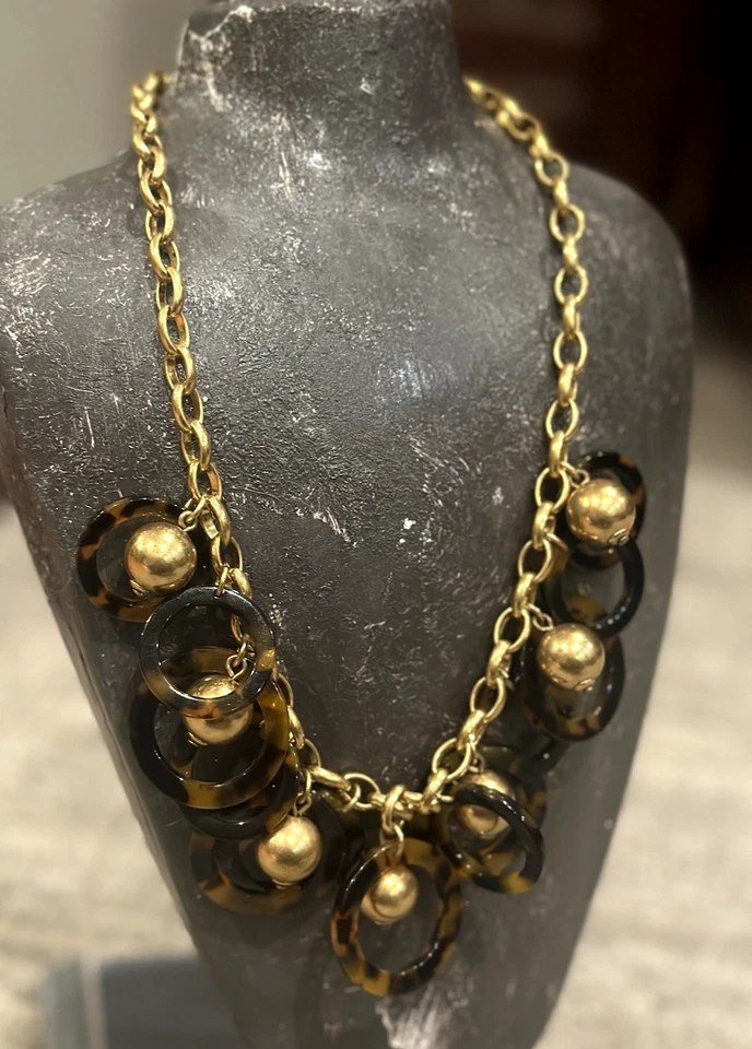 J. CREW IMITACIÓN TORTUGA LUCITE BOLA DE ORO Y CADENA 20-23" COLLAR PALANCA USADO EN EXCELENTE ESTADO Foto 2 de 4