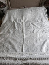 Very Pretty Lace Edged Double Bed Throw Light Grey/white Exellant Condition