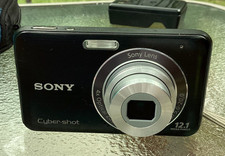 Sony Cybershot Camera Steadyshot DSC-W310 2.1 Mega Pixels, Case, Charger Batt.