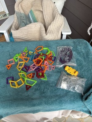 Magformers Magnetic Building Tiles Lot of 80+ Pieces Squares Triangles Circle