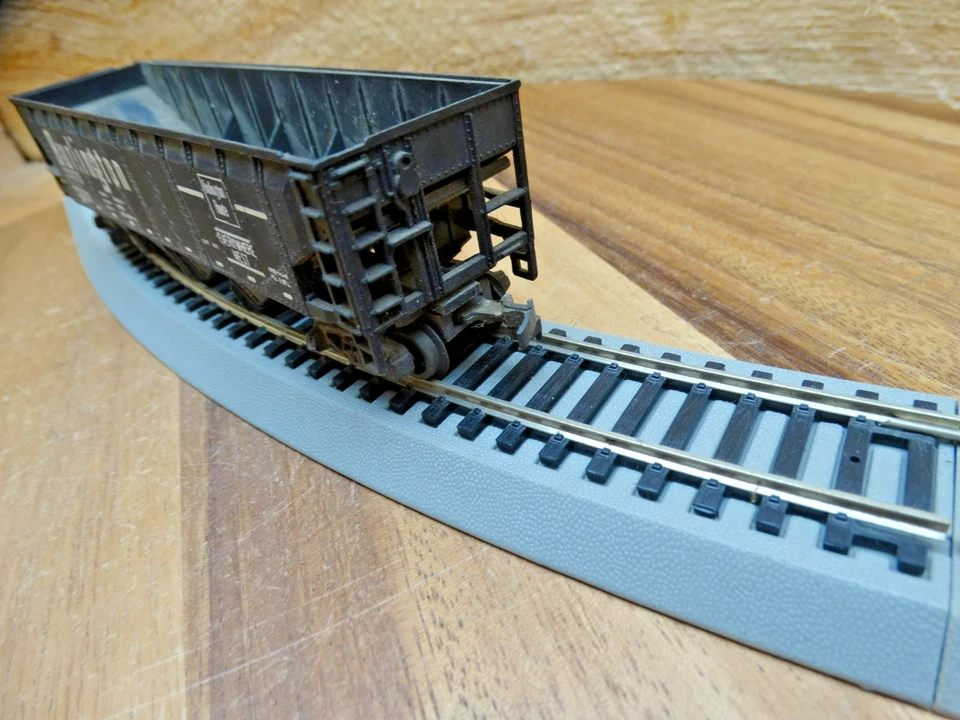 Tolva cuádruple ROCO HO escala 40' Burlington CB&Q 172700 Foto 3 de 4