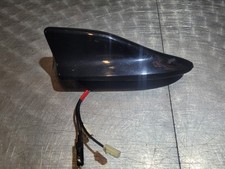 MITSUBISHI OUTLANDER MK3 ANTENA DACHOWA PŁETWA REKINA W KOLORZE CZARNYM 2016