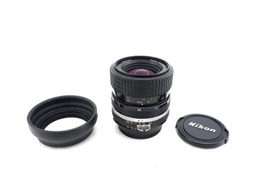 Nikon Zoom-Nikkor 35-70mm / 3.3-4.5 #2013560
