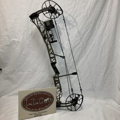 Mathews Lift XD RH 32'' 70# Ambush Green With 4 Arrow Quiver