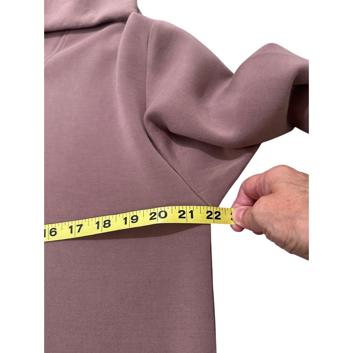 Varley Yates Half-Zip DoubleSoft Sweatshirt Mauve Size Medium EUC View 6