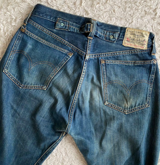 Levi's 20201-0020 20s Reissue 201 W33 Cinch Back Valencia USA 90s
