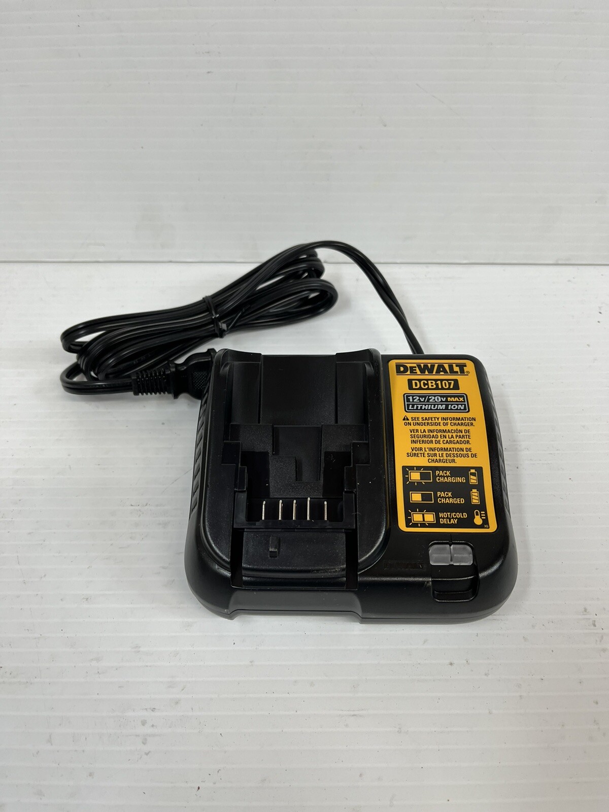 DeWalt DCB107 12V/20V Lithium-Ion Battery Charger
