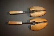 PAIR OF VINTAGE ROCHESTER SHOE TREE CO. CEDAR WOOD SHOE KEEPERS NO. 4