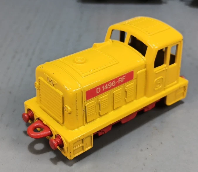 MATCHBOX SUPERSAST NO.24 SHUNTER 1978 NO.44 PASSENGER COACH x2 - Image 2 of 4