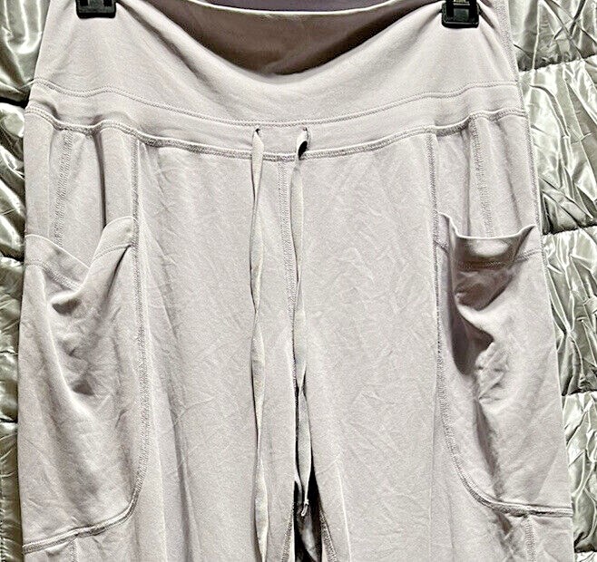 Fabletics Womens Knit Drawstring Pant Relaxed  wi… - image 1