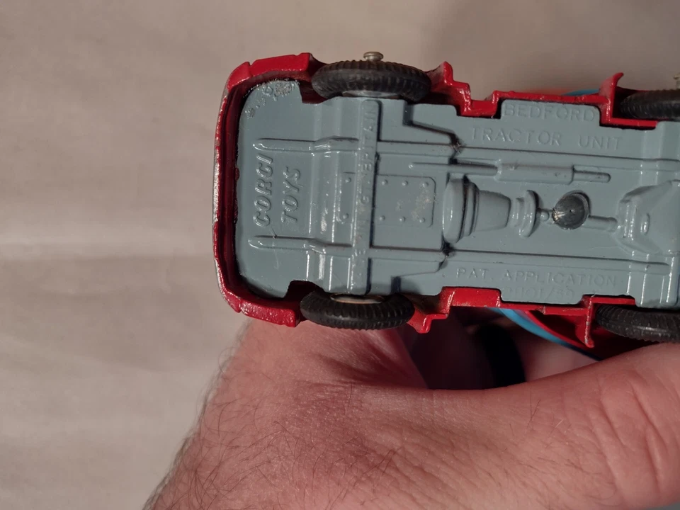 Sale! Corgi Major Toys. Articulated Chipperfield’s Circus Horse Box and Semi - Image 4 of 4