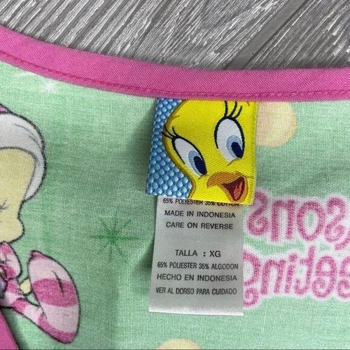 Looney tunes tweety bird Christmas nurse scrub top shirt xlarge - Picture 3 of 3