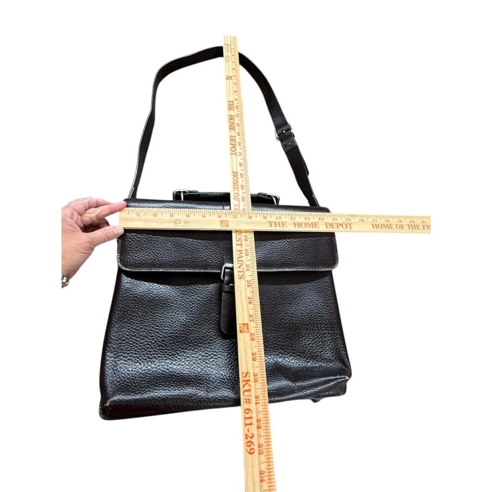 Maletín de cuero "KENNETH COLE NEW YORK" DE COLECCIÓN DK. Bolso mensajero marrón/negro  Foto 2 de 4