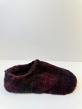 C27. SKIMS Fleece Sleep Slippers Bungee Cord Burgundy Black-US EU-40, US- 9