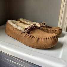 UGG Australia Women's Moccasin Suede Slippers Bow Accent Wool Lined Brown 7
