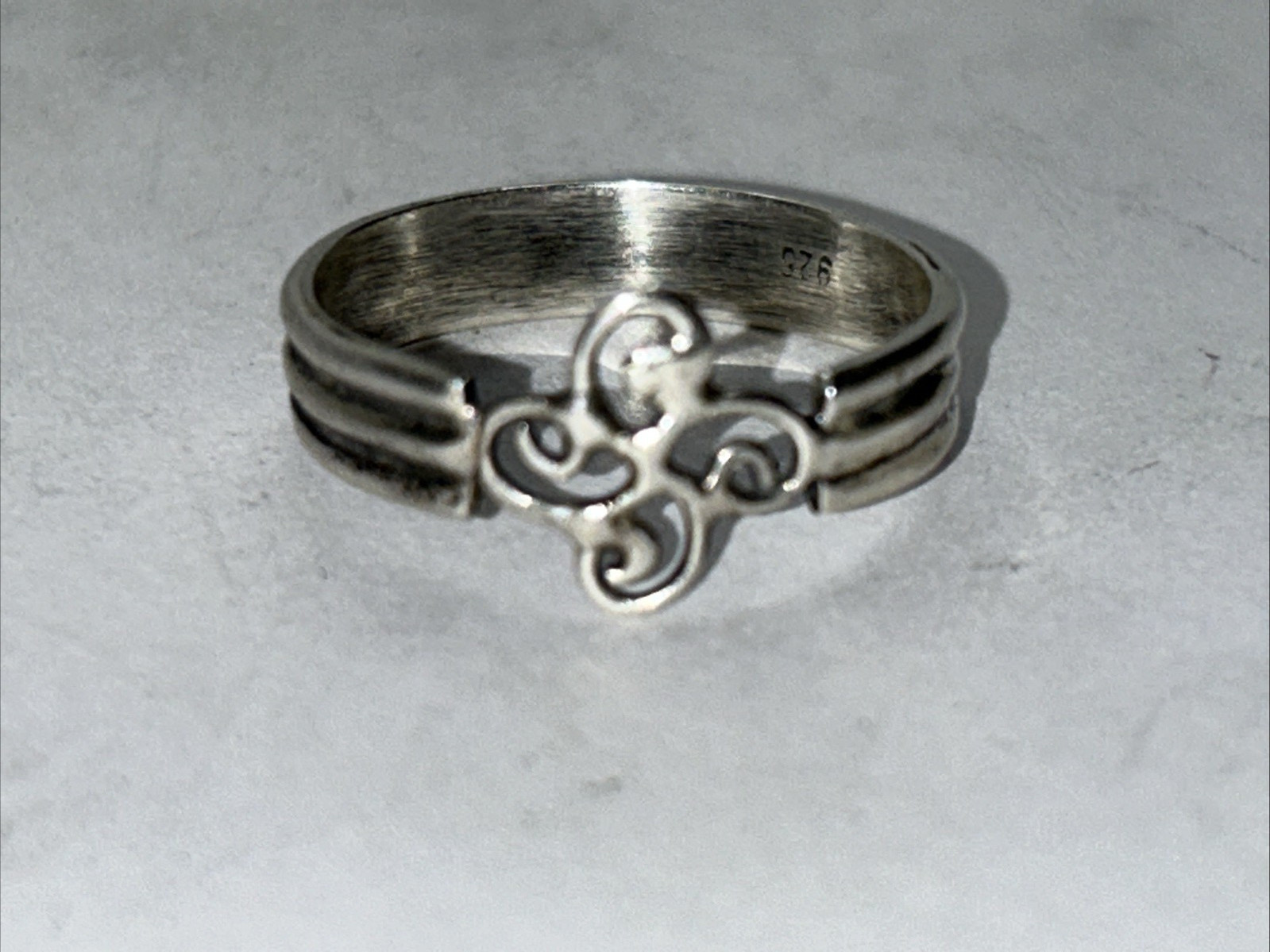 Celtic Swirl Ring Solid 925 Sterling Silver Size 8 - image 1