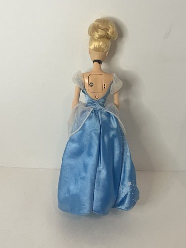 Walt Disney's Cinderella, Twinkle Lights Doll 2004 Mattel - Picture 2 of 5