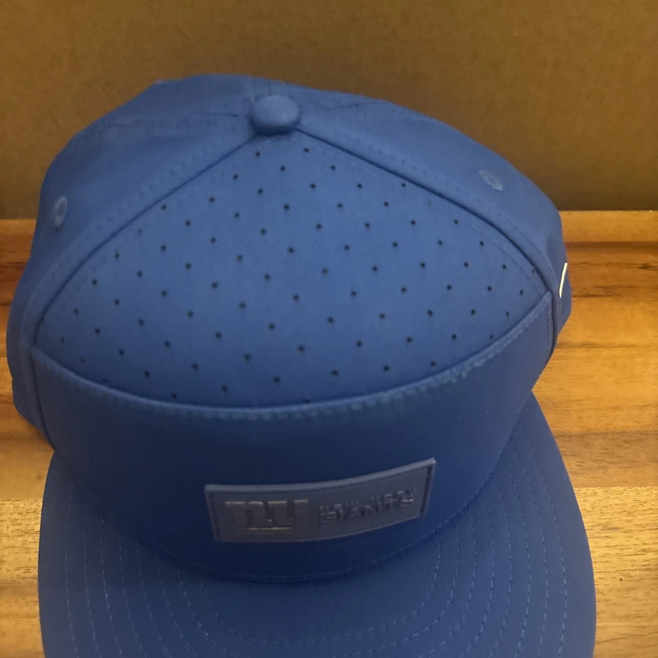 Chapéu Snapback New York Giants New Era 2025 Painel Dividido Lateral Throwback 9FIFTY - Imagem 3 de 4