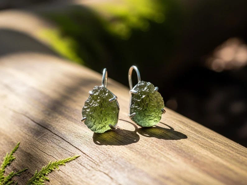 Brincos de prata esterlina 925 com certificação de moldavita - Imagem 3 de 4