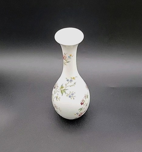 Jarrón vintage floral de porcelana blanca de 7" C D Limoges Francia - Imagen 5 de 15