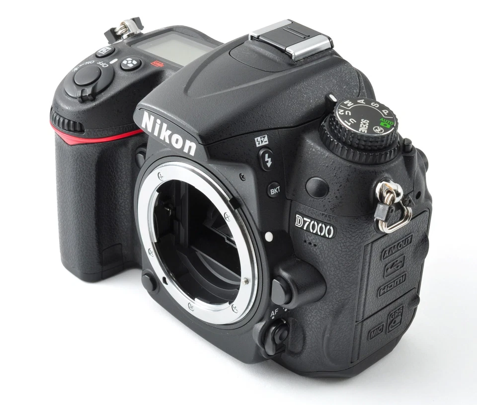 Nikon D7000 [Near MINT] 16.2MP Digital SLR Camera Body Only 10137 Shots - Image 3 of 4