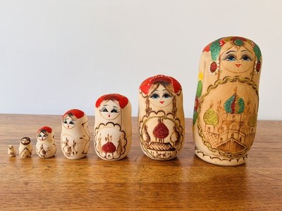 Vintage russische Matroschka verschachtelte Puppen 7er Set handbemalt Volkskunst 19 cm