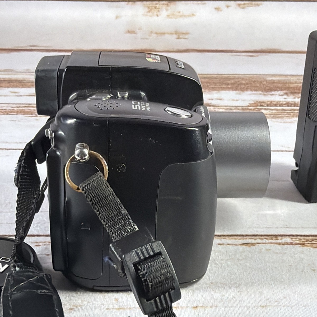 Kodak EasyShare DX7590 5.0MP Digital Camera 10x Zoom w/ Battery