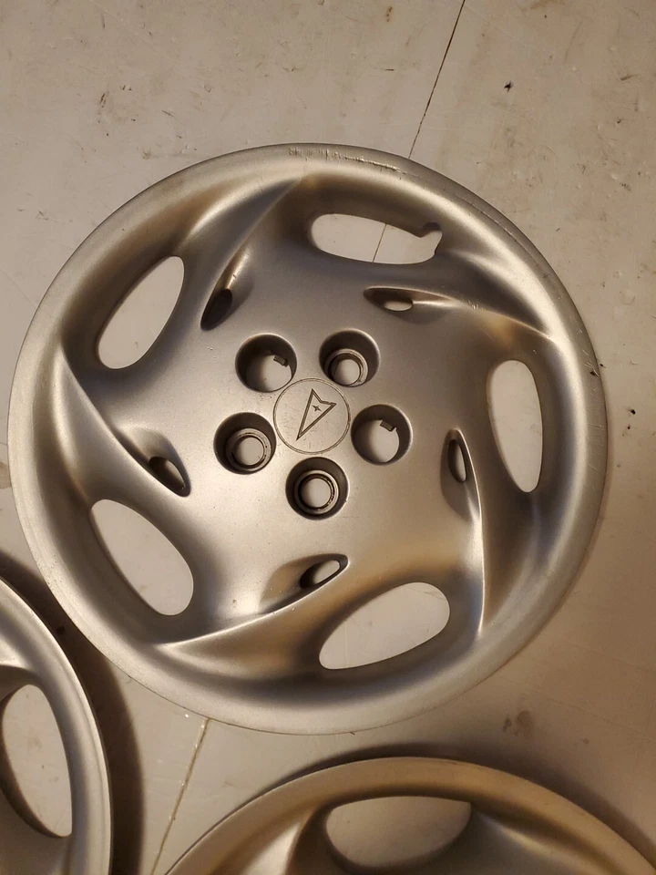 LOTE de 4) 1995-98 Pontiac Grand AM 95-99 Sunfire 15" tapacubos cubierta de rueda 9592478 Foto 3 de 4