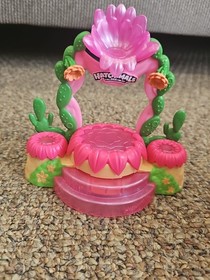 Hatchimals Large Lot Of 150 Assorted Colleggtables Mixed Season & Accessories 