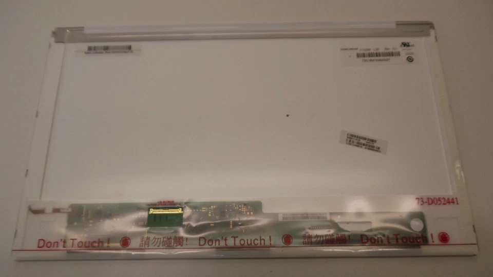 Toshiba Satellite P855 15.6" 1366x768 LCD Panel N156B6-L0B REV.C1 - Tested - Image 2 of 4