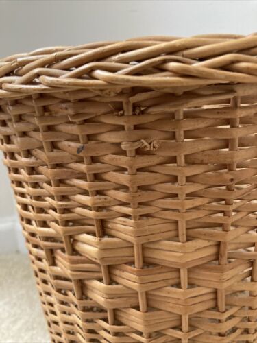 Vintage Wicker Rattan Woven Waste Basket Trash Primitive Farmhouse Plant Planter - Picture 8 of 9