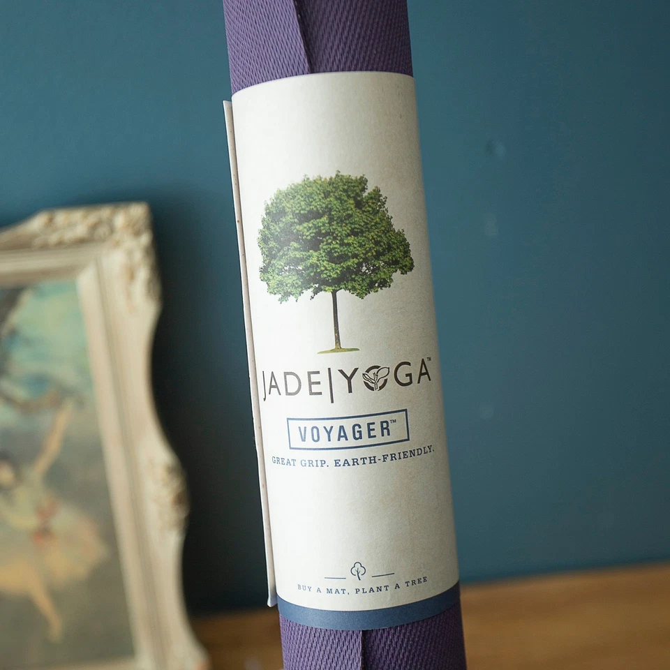 Легкий портативный нескользящий фиолетовый коврик для йоги JadeYoga Voyager 68 дюймов - Изображение 2 из 4