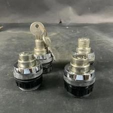 KLOCKNER MOELLER STA(-NA) KEY-OPERATED PUSH BUTTON - QTY 4 ($40 OBO)