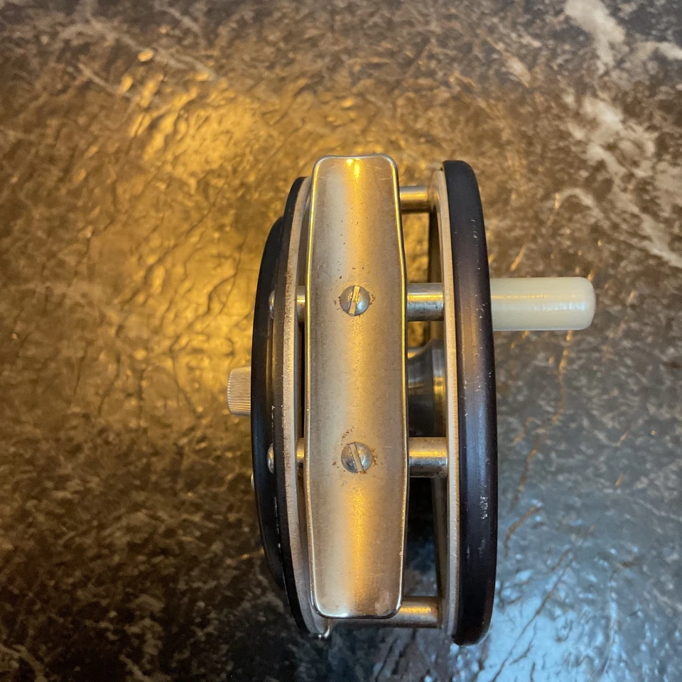 Carrete de pesca con mosca vintage - Modelo MARTIN - 67SS hecho en EE. UU. Foto 2 de 4