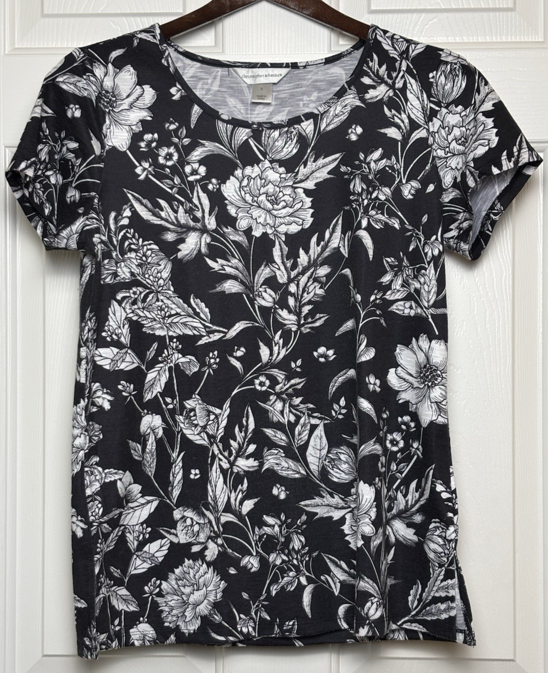 Christopher & Banks Black & White Floral Short Sleeve Top Size S NWOT