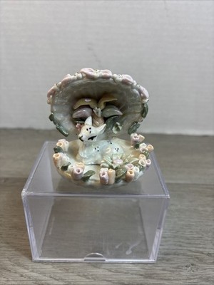 Porcelain Clam Shell DesignOpen 3'' w Deer Flower Iridescent Figure Knick Knack
