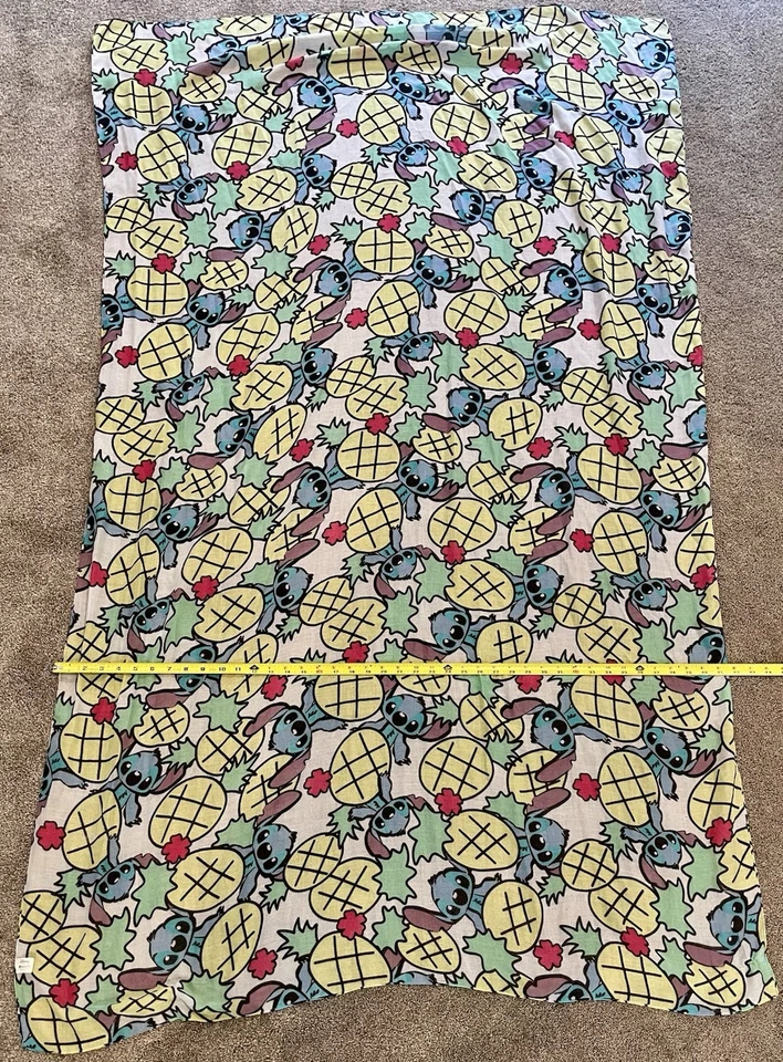 Bufanda de piña Hot Topic Loungefly Lilo and Stitch Disney Foto 4 de 4