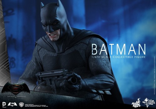 Batman with Sniper Rifle 1:6 Figur Hot Toys MMS342B Ben Affleck 32 cm OVP Neu - Picture 13 of 24