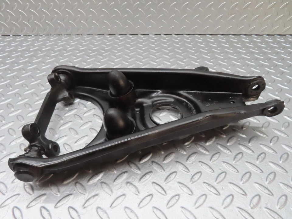 Brazo de control inferior delantero derecho Mercedes-Benz W111 220SE 12965 Foto 2 de 4