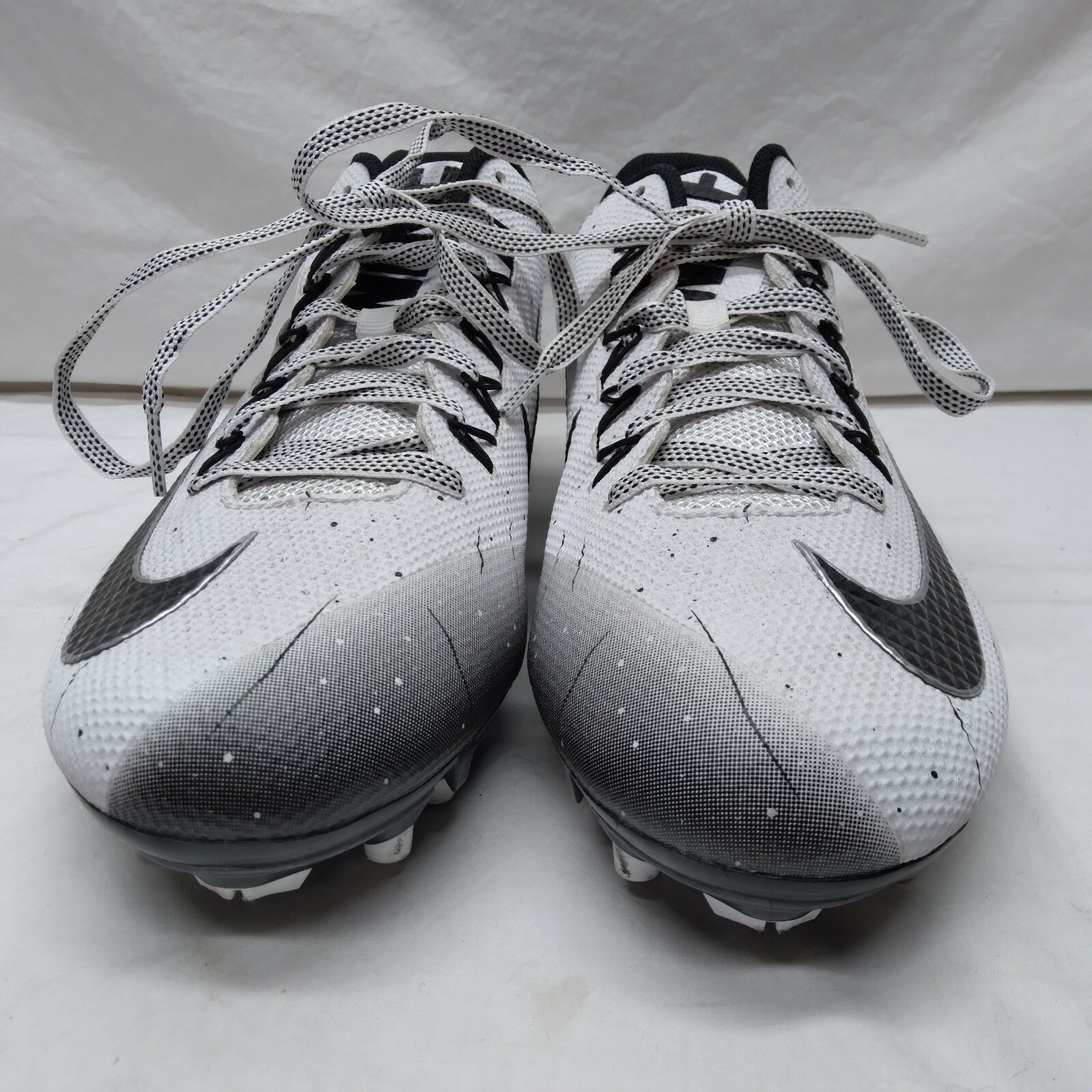 Nike Alpha Mens White And Black Cleats Size 13 Gem