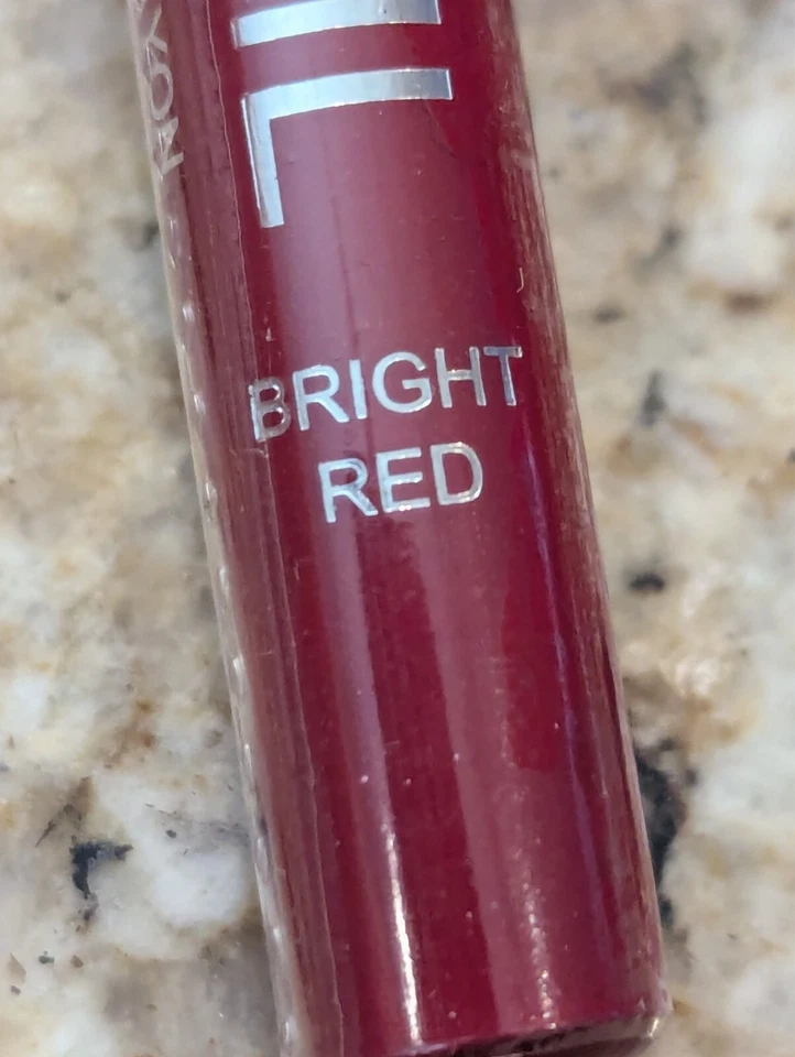 Technic Chunky Lip Pencil with Sharpener Set of 5 different colors 0.12 oz - Image 4 of 4