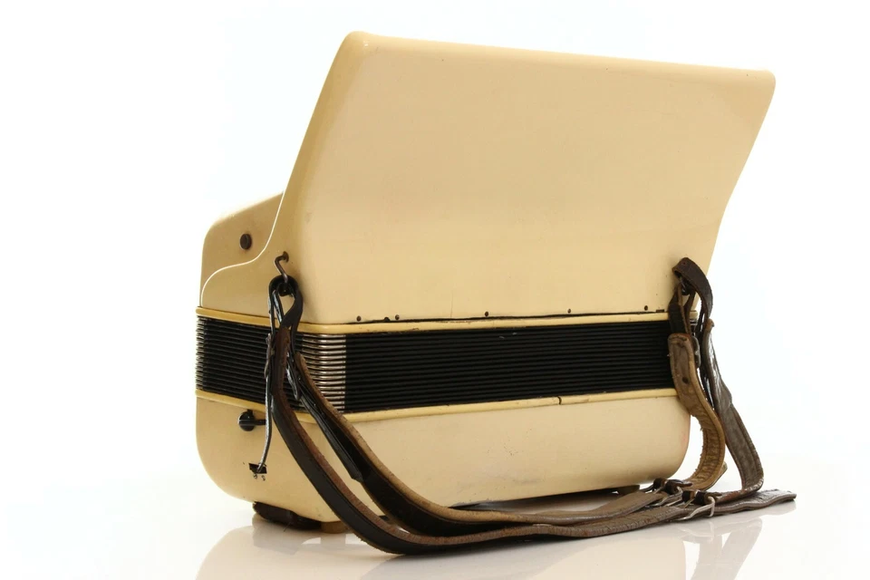 Acordeón Hohner Lucia IIP 80 bajo LMH acordeón fisarmónica + estuche sonido superior Foto 3 de 4