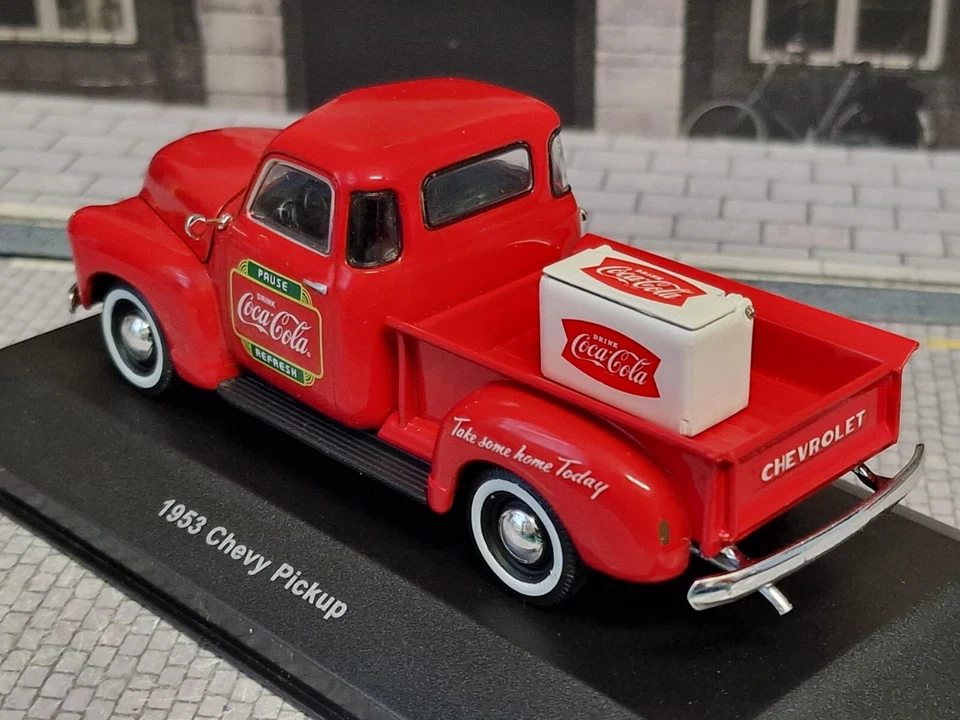 MOTOR CITY CLASSIC 1/43 - CHEVROLET CHEVY PICK-UP - COCA-COLA WITH COOLER 1953 - Immagine 2 di 4