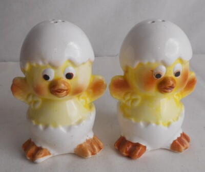 Vintage Baby Hatching  Chicks Salt & Pepper Shakers 3-1/2'' High x 2-1/4'' Wide