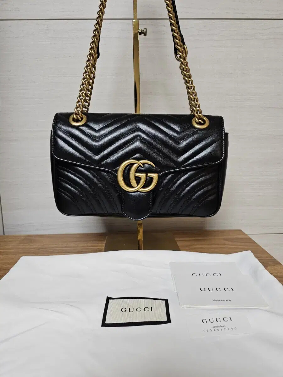 セール★Gucciグッチ★443497 Gucci Marmont Matelassé Gold Shoulder Bag Small Black 443497