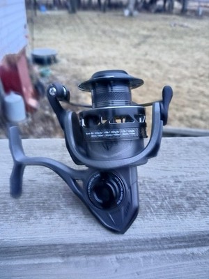 Penn Clash II 3000 Spinning Reel. Black/Gray. New Off Combo! Sharp!