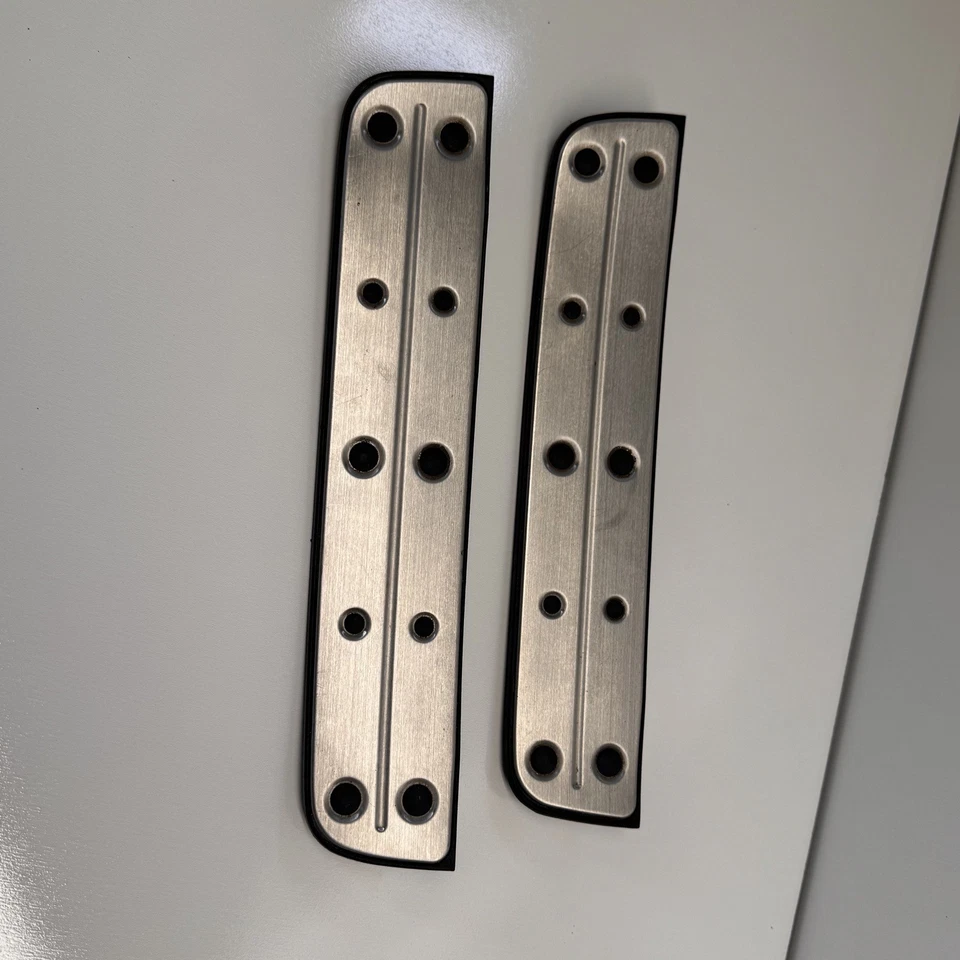 Lexus IS300 2001-2005 Juego de paneles de moldura de alféizar de puerta completa OEM Foto 4 de 4