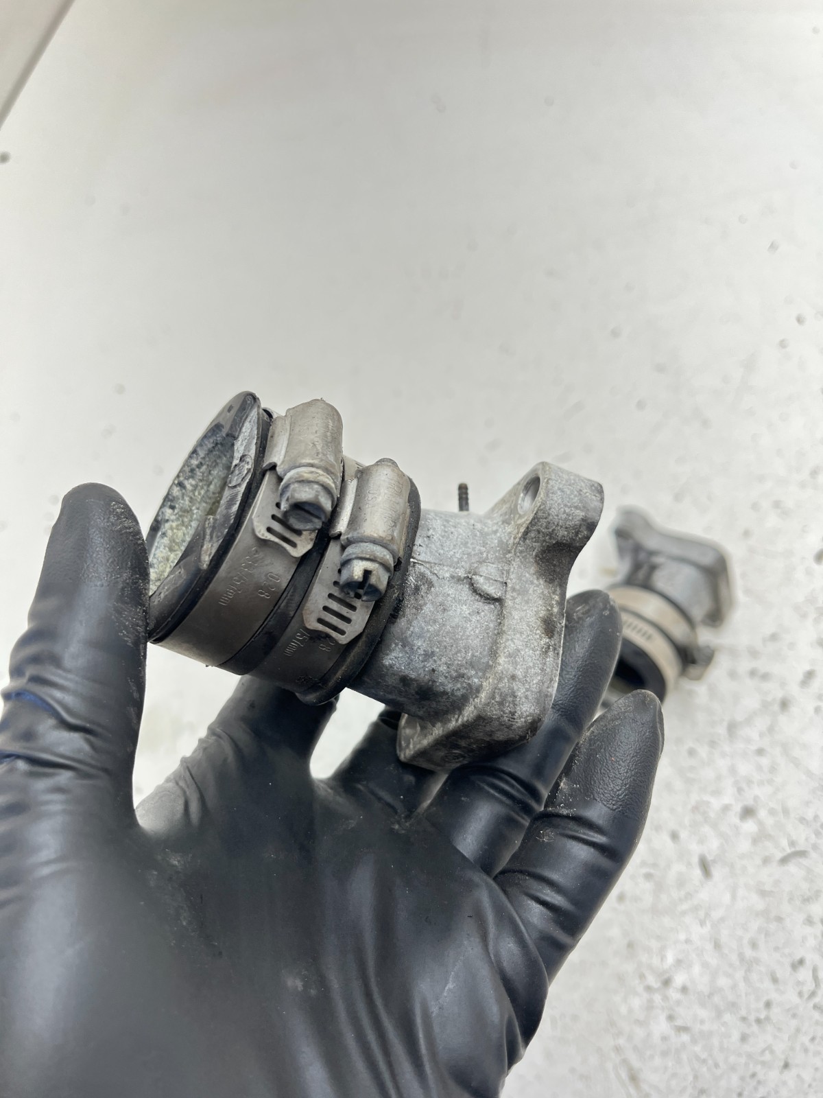 97 1997 Ski Doo Formula S Rotax 380 OEM  Intake Manifold Boot Carb Mount Clamp